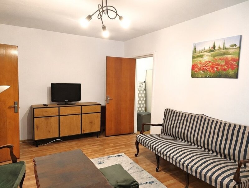 Lujerului, Militari, Uverturii